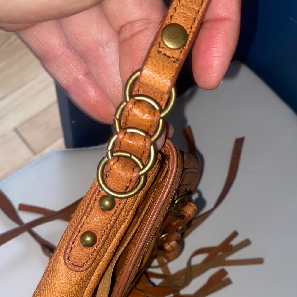 Steve Madden Fringed Tan Leather Crossbody Bag - Picture 5 of 10